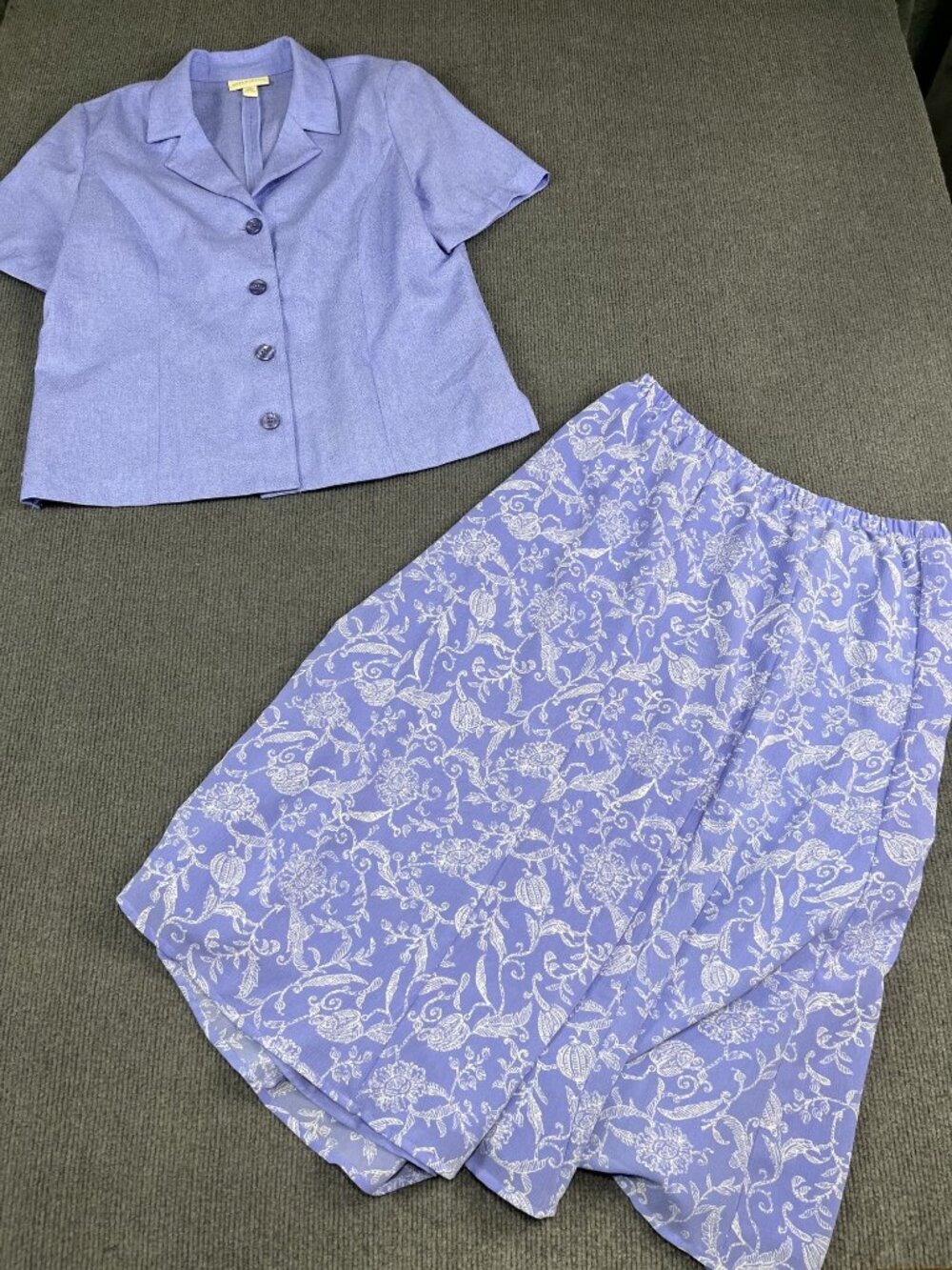Appleseed's Womens Blue Button-Front Top & Floral Skirt Set 14